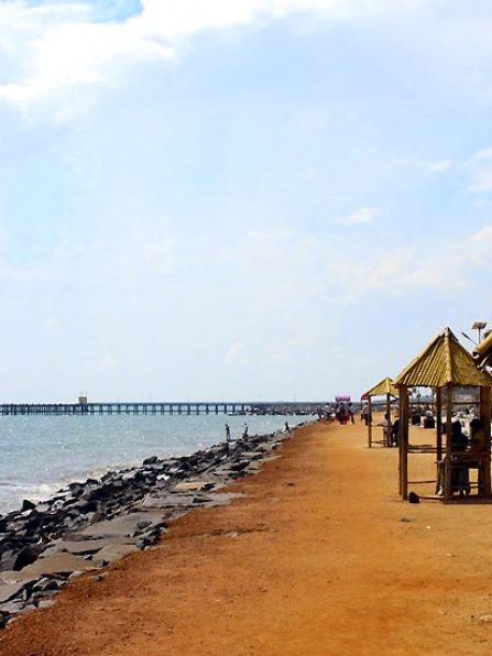 Promenade-beach